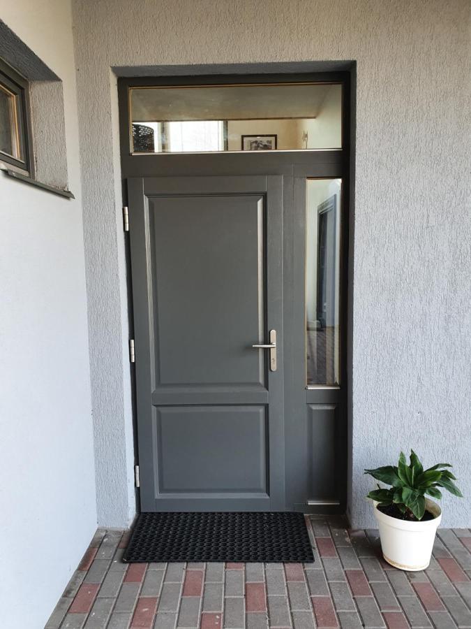 Valet Apartment Marupe Luaran gambar